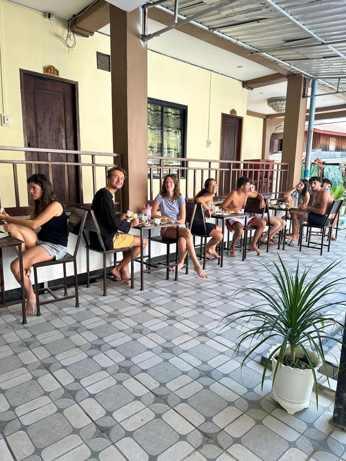 Vang Vieng Global Hostel Esterno foto